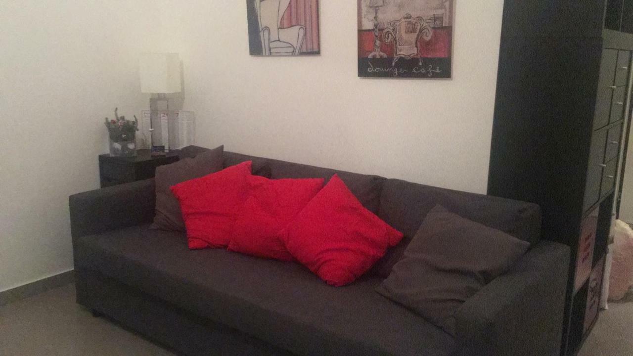 Casa Vacanza "Al Vicolo Delle Colonne" Salerno Bagian luar foto